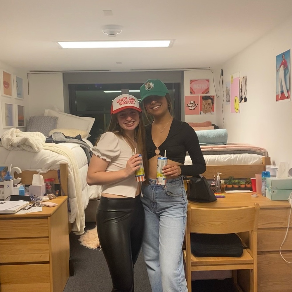 BLACK LONG SLEEVE GOING OUT TOP